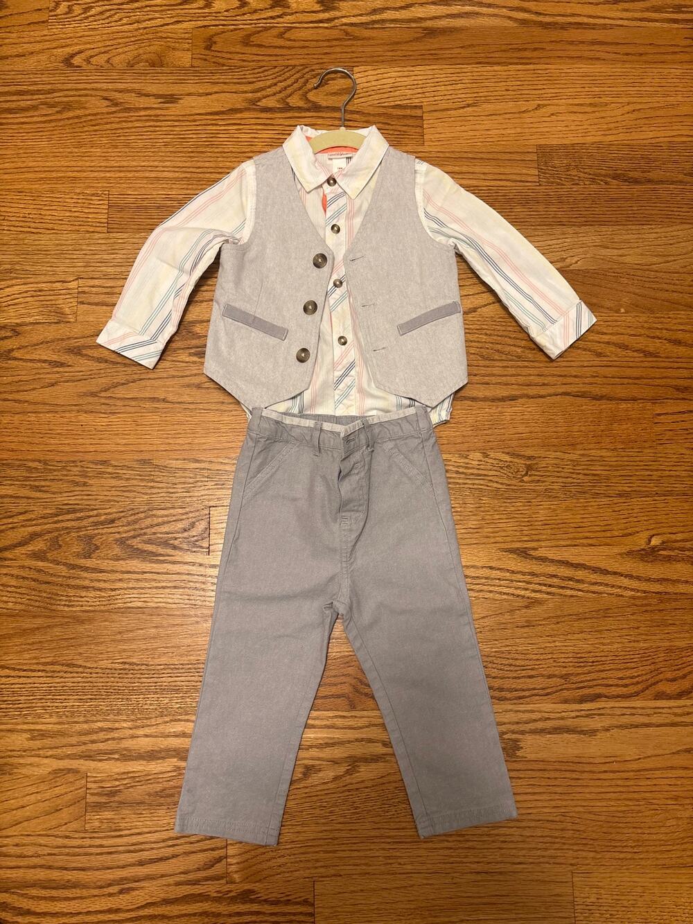 Cat & Jack Baby Boys 3-Piece Dress Outfit Vest Bodysuit Pants Tie 18M